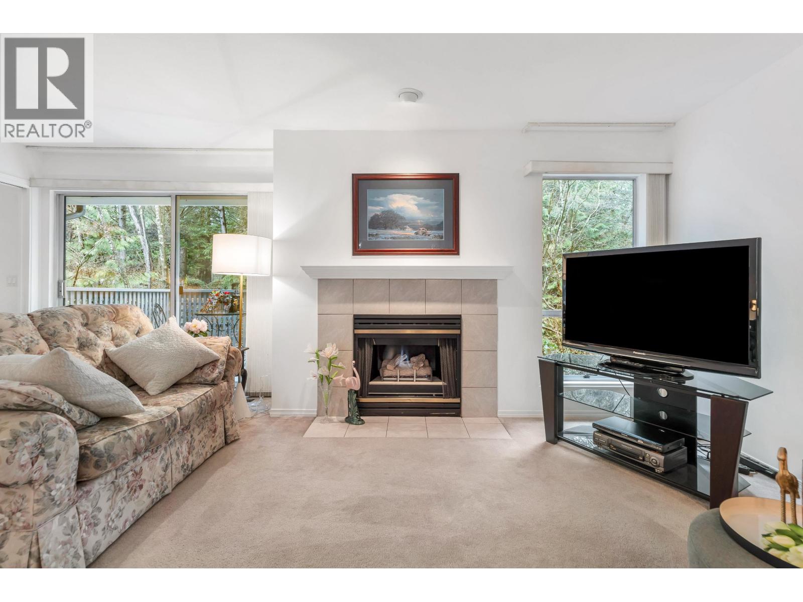 12 3634 Garibaldi Drive, North Vancouver, British Columbia  V7H 2X5 - Photo 5 - R3085400