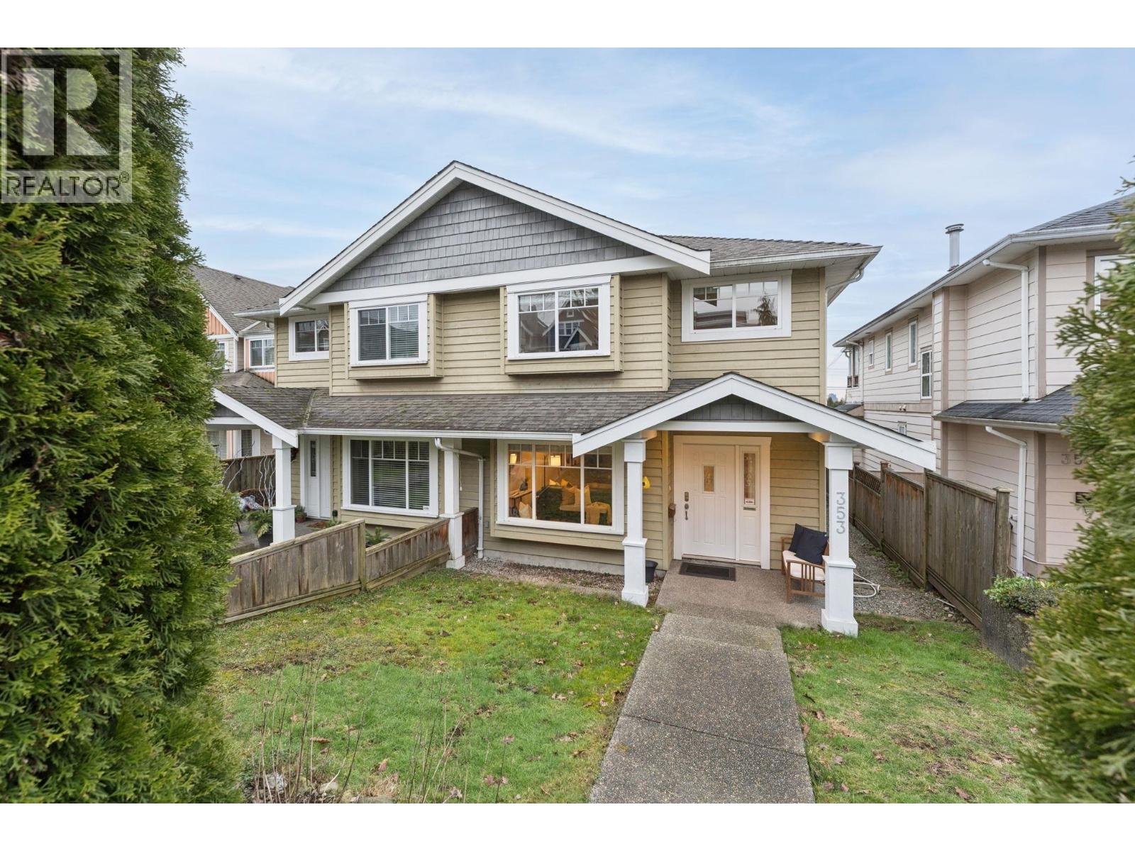 353 E 5th Street, North Vancouver, British Columbia  V7L 1M1 - Photo 2 - R3085404