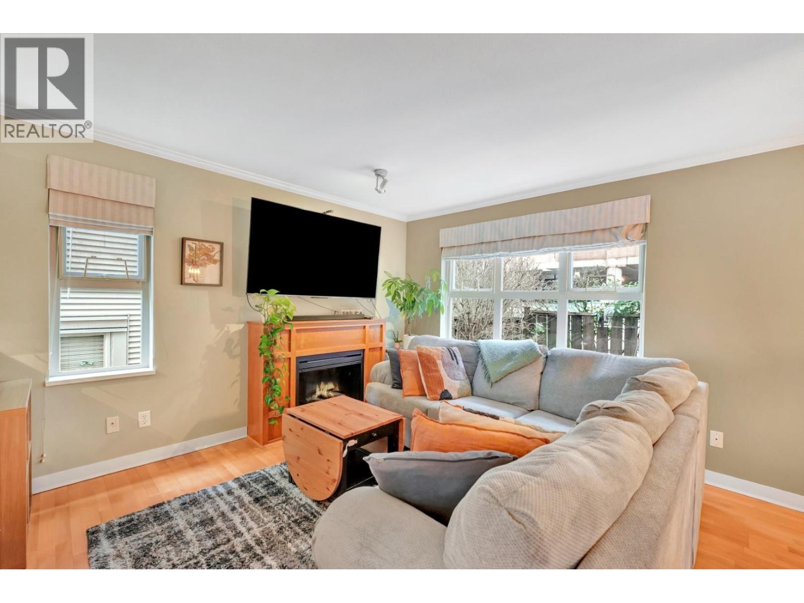 36 3855 Pender Street, Burnaby, British Columbia  V5C 1W5 - Photo 10 - R3085405