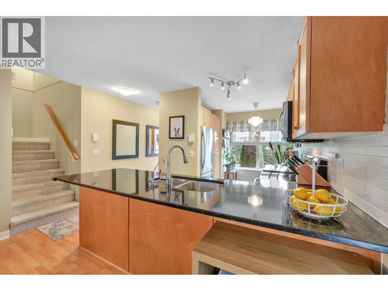 36 3855 Pender Street, Burnaby, British Columbia  V5C 1W5 - Photo 3 - R3085405