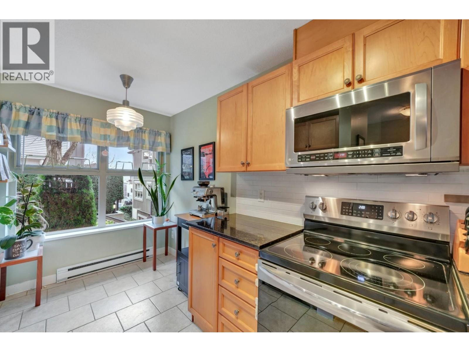 36 3855 Pender Street, Burnaby, British Columbia  V5C 1W5 - Photo 5 - R3085405