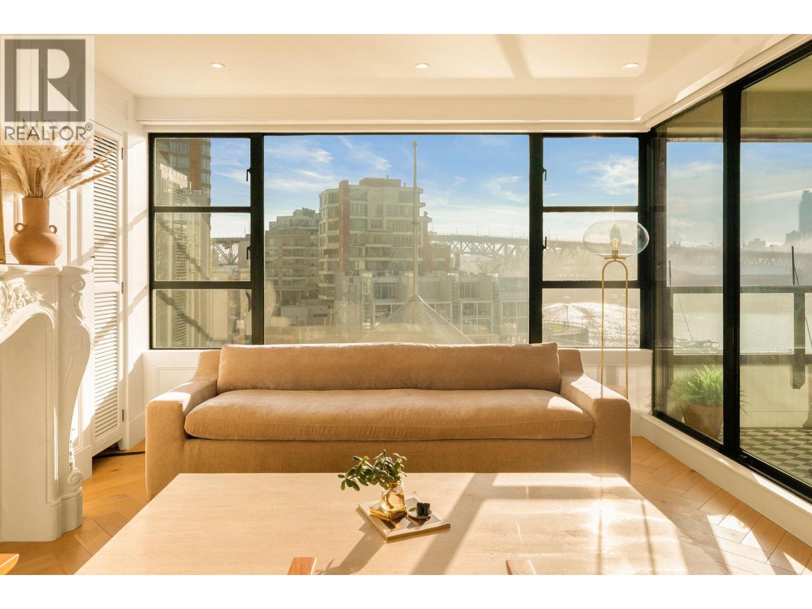 302 1008 Beach Avenue, Vancouver, British Columbia  V6E 1T7 - Photo 5 - R3085410