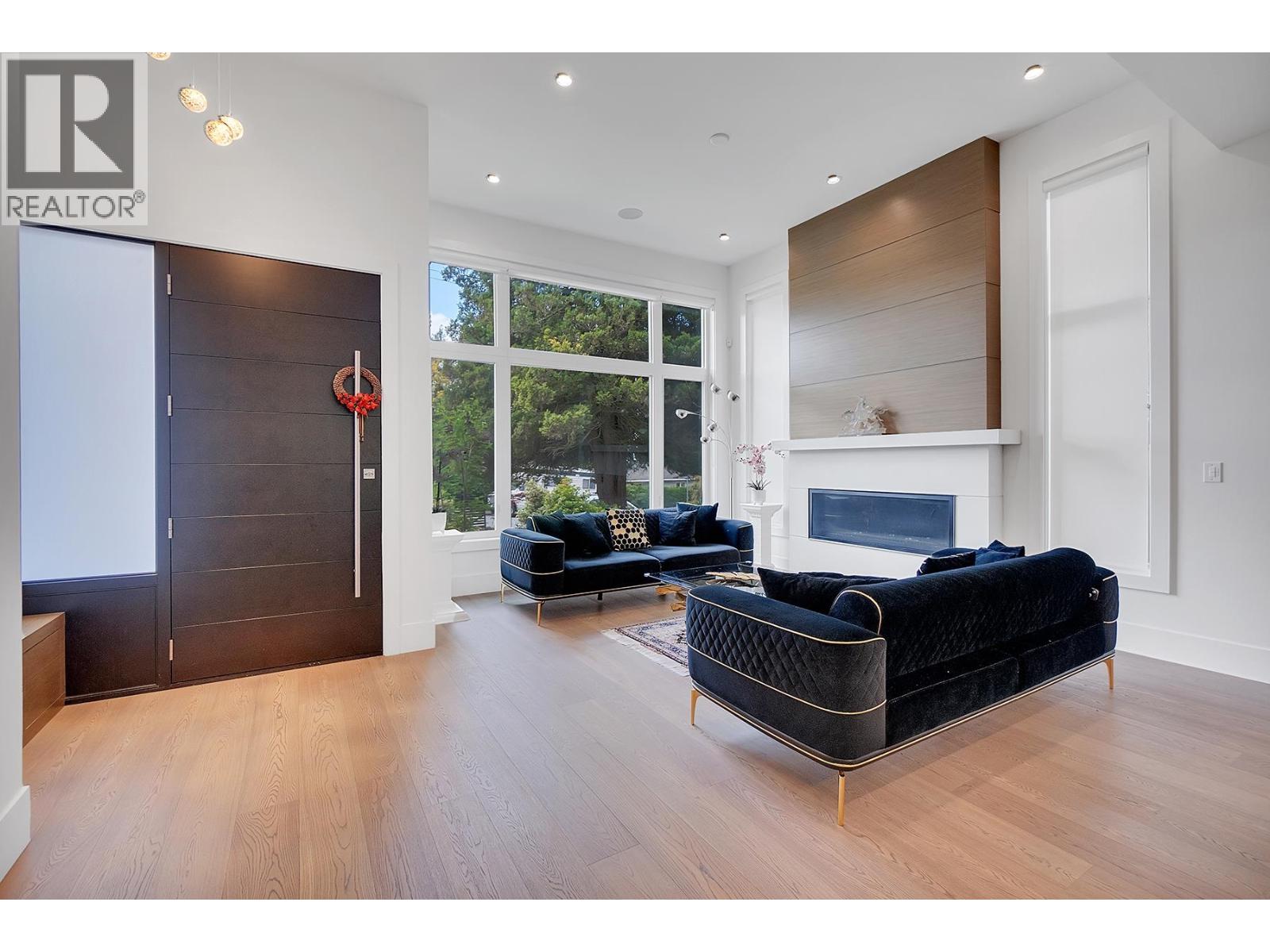 440 W Queens Road, North Vancouver, British Columbia  V7N 2K7 - Photo 12 - R3085363