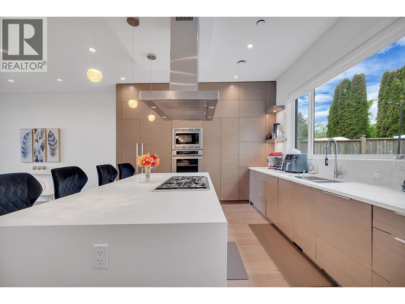 440 W Queens Road, North Vancouver, British Columbia  V7N 2K7 - Photo 13 - R3085363