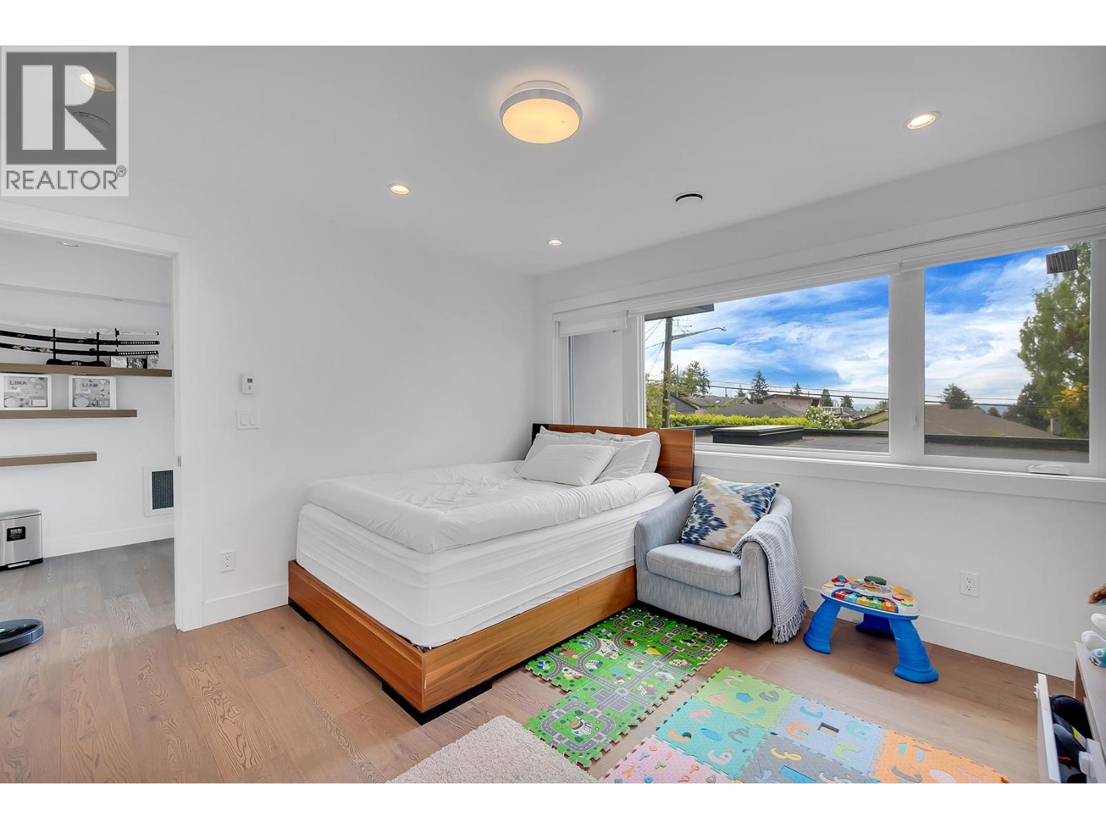 440 W Queens Road, North Vancouver, British Columbia  V7N 2K7 - Photo 31 - R3085363