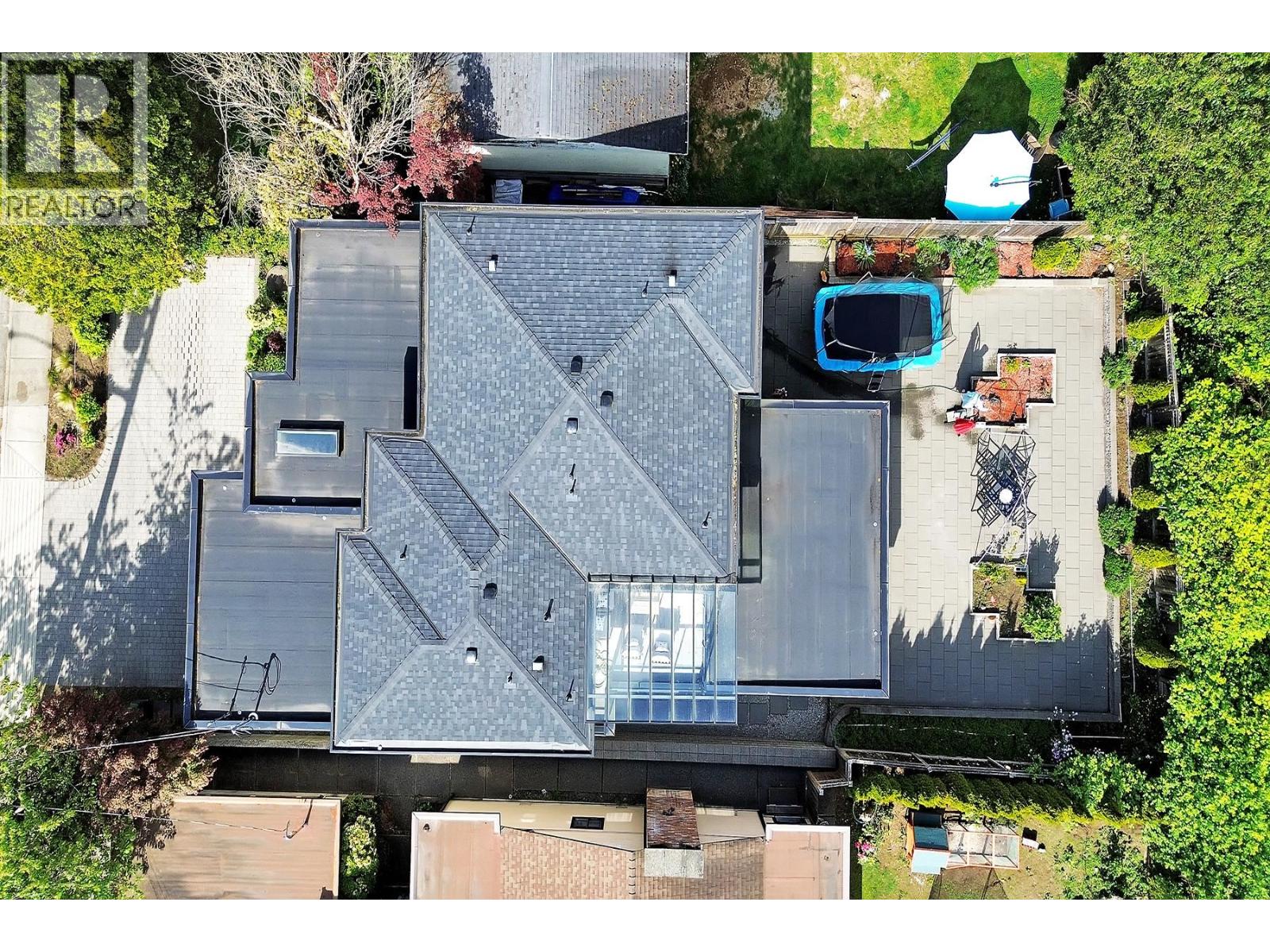 440 W Queens Road, North Vancouver, British Columbia  V7N 2K7 - Photo 34 - R3085363