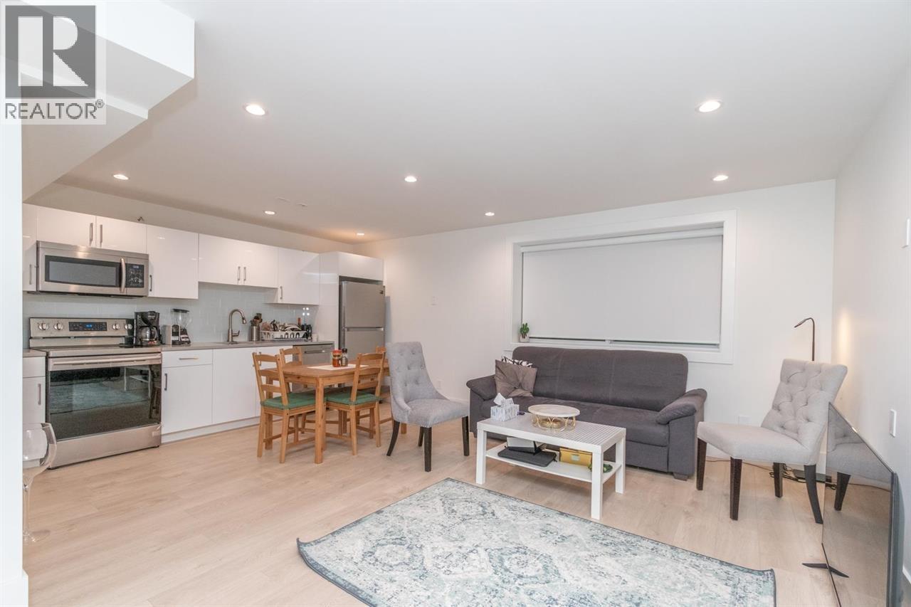 440 W Queens Road, North Vancouver, British Columbia  V7N 2K7 - Photo 40 - R3085363