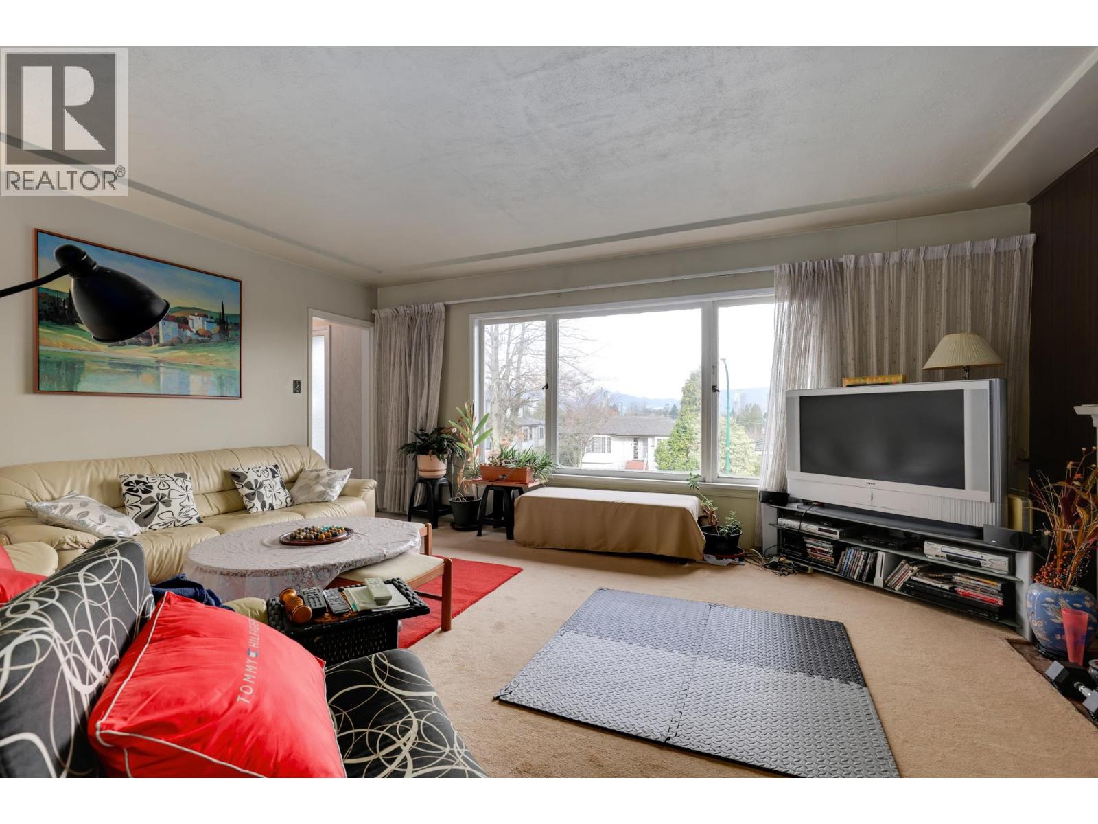 4144 Price Crescent, Burnaby, British Columbia  V5G 2N1 - Photo 4 - R3085414