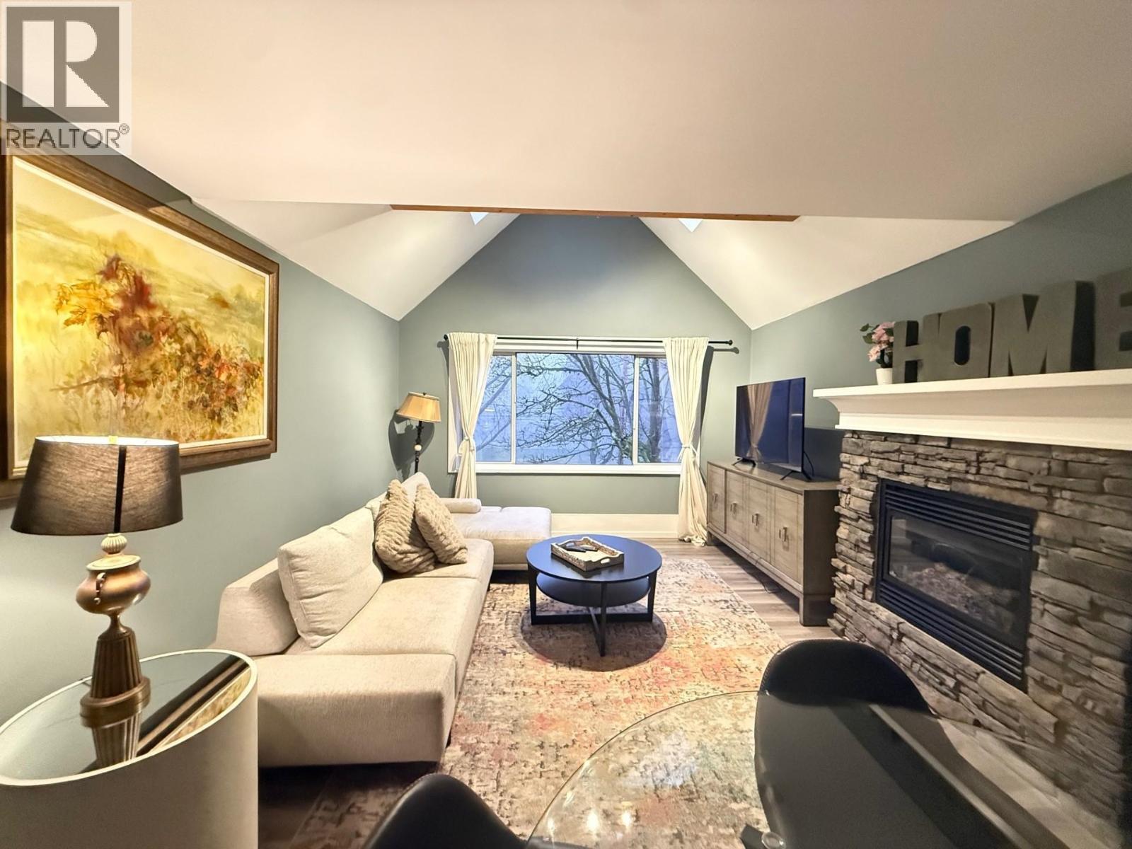 2029 Collingwood Street, Vancouver, British Columbia  V6R 3K7 - Photo 1 - R3085379