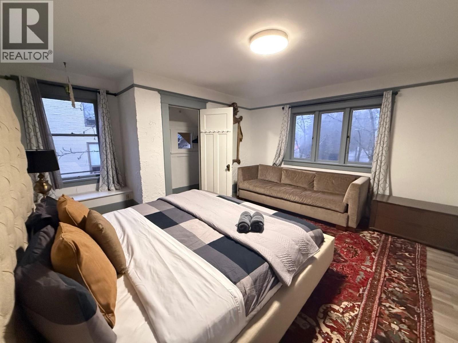 2029 Collingwood Street, Vancouver, British Columbia  V6R 3K7 - Photo 5 - R3085379