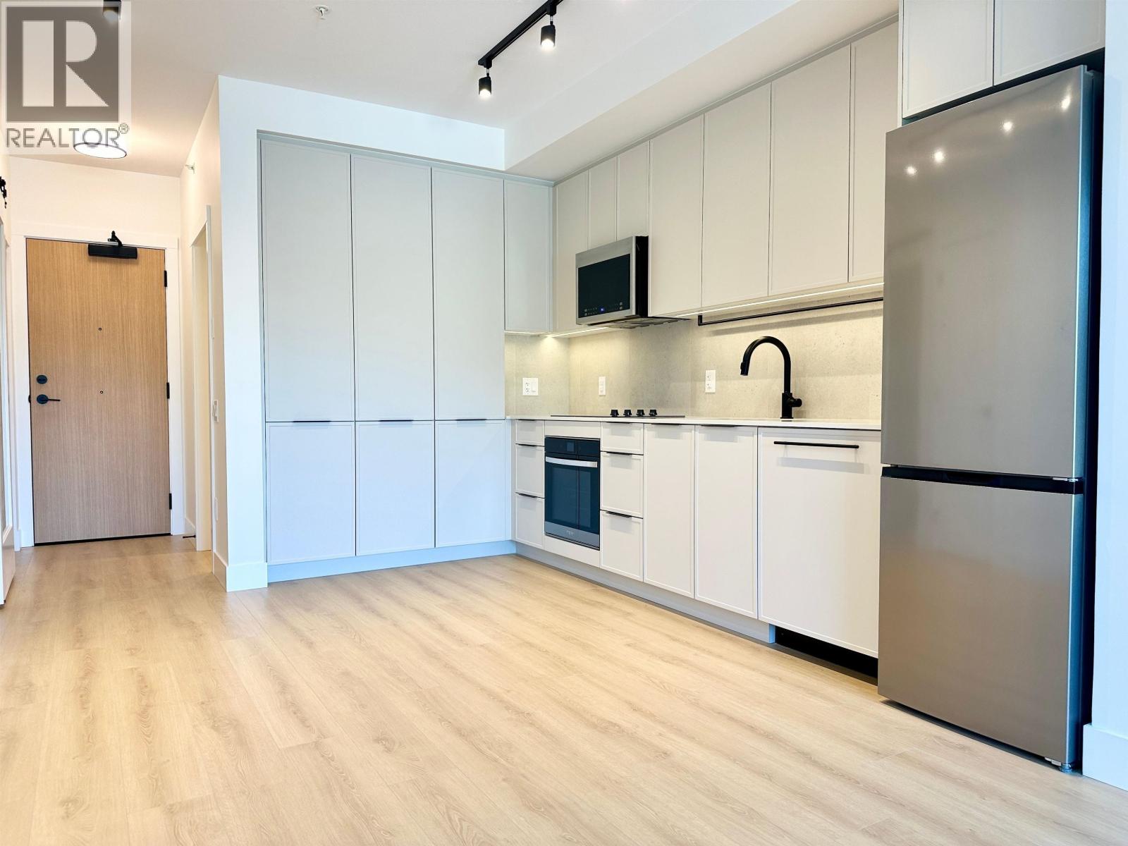 415 3055 Murray Street, Vancouver, British Columbia  V3H 1X3 - Photo 1 - R3085417