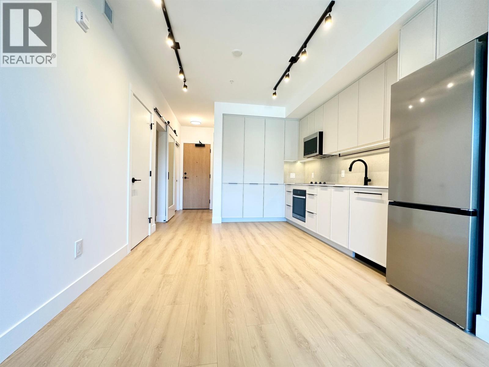 415 3055 Murray Street, Vancouver, British Columbia  V3H 1X3 - Photo 3 - R3085417