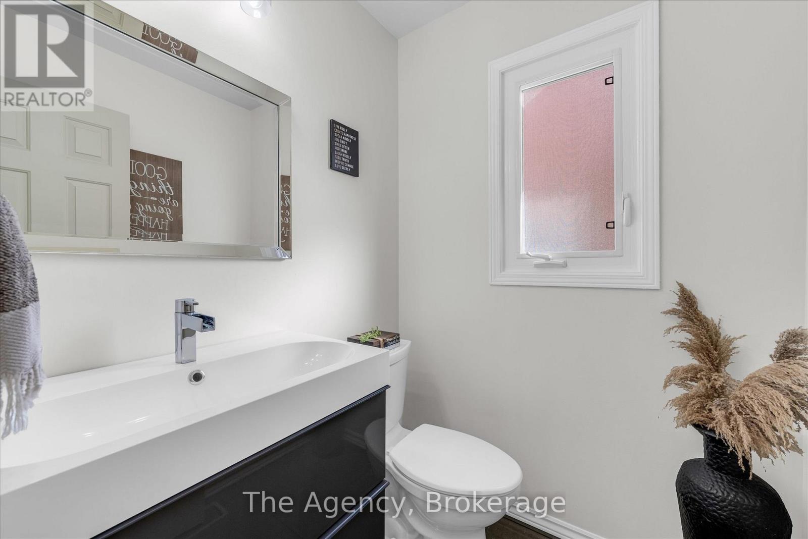 137 Northwood Drive, Welland, Ontario  L3C 6S4 - Photo 7 - X12749968