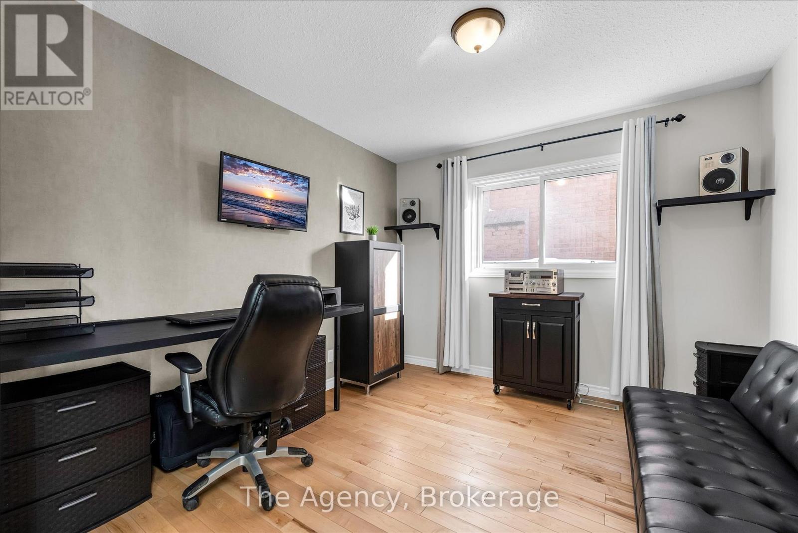 137 Northwood Drive, Welland, Ontario  L3C 6S4 - Photo 8 - X12749968