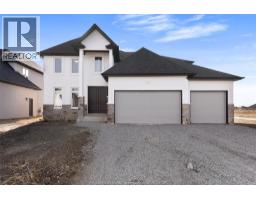 221 COWAN COURT, Amherstburg, Ontario