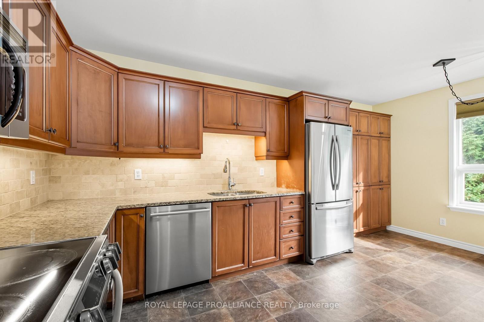 34 Forchuk Crescent, Quinte West, Ontario  K8V 6N2 - Photo 13 - X12748592