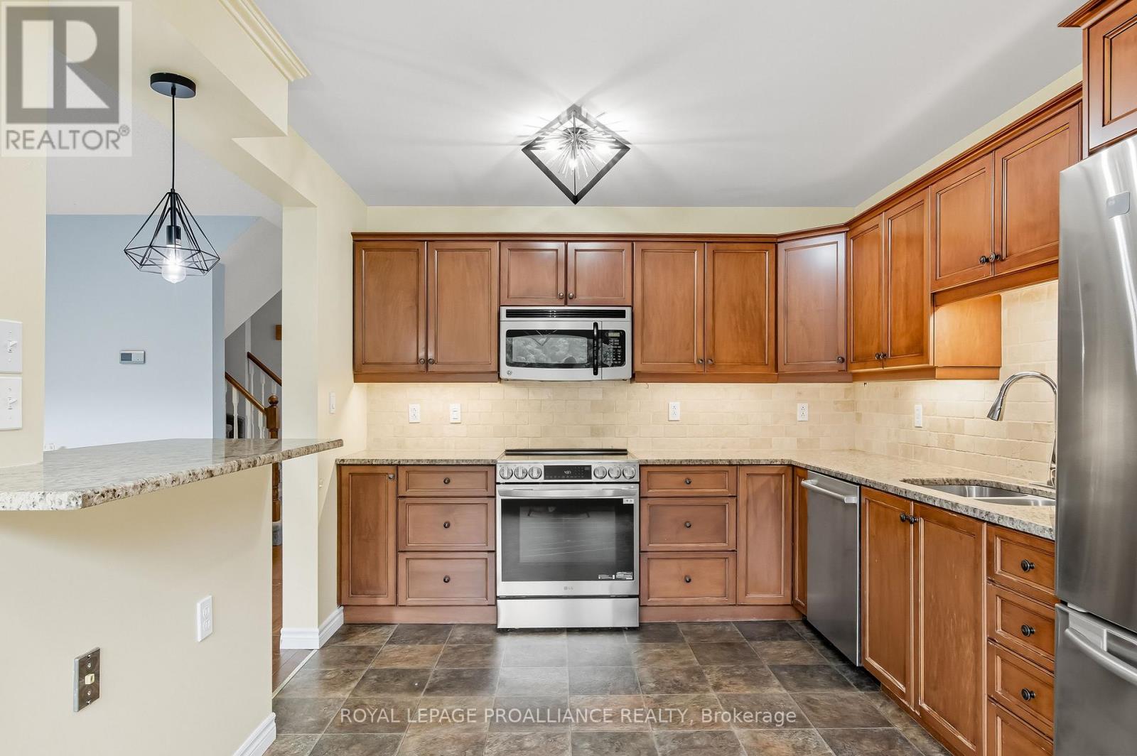 34 Forchuk Crescent, Quinte West, Ontario  K8V 6N2 - Photo 15 - X12748592