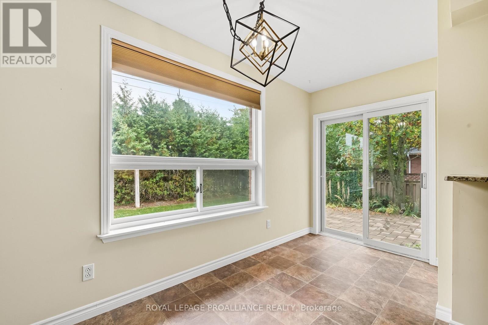 34 Forchuk Crescent, Quinte West, Ontario  K8V 6N2 - Photo 17 - X12748592