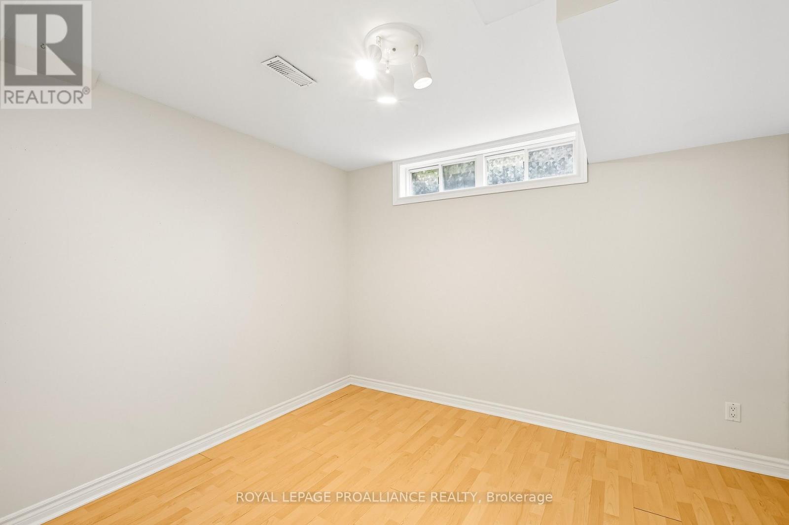 34 Forchuk Crescent, Quinte West, Ontario  K8V 6N2 - Photo 34 - X12748592