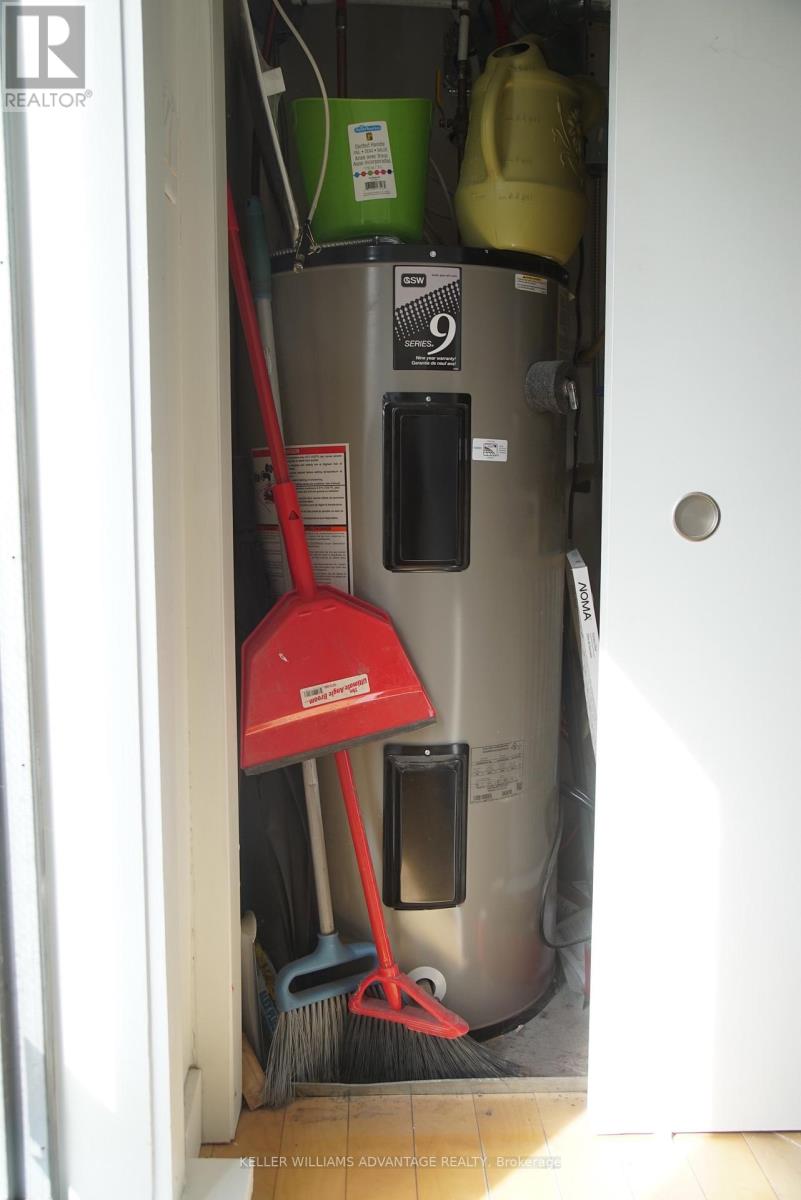 3rd Flr - 134 Ossington Avenue, Toronto, Ontario  M6J 2Z5 - Photo 15 - C12749958