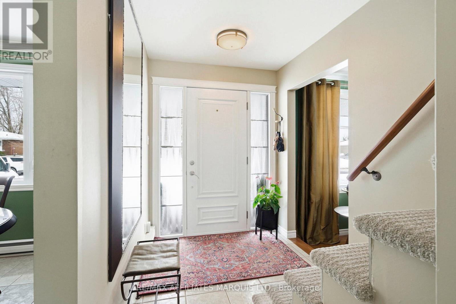 530 Lynwood Drive, Cornwall, Ontario  K6H 5X5 - Photo 3 - X12749974