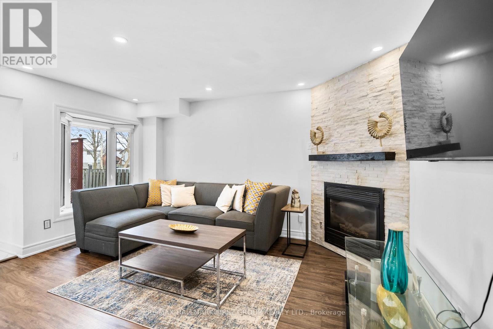 99 Turnberry Crescent, Clarington, Ontario  L1E 1B1 - Photo 12 - E12750000