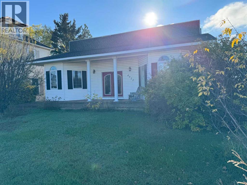 4923 49 Street, Hardisty, Alberta