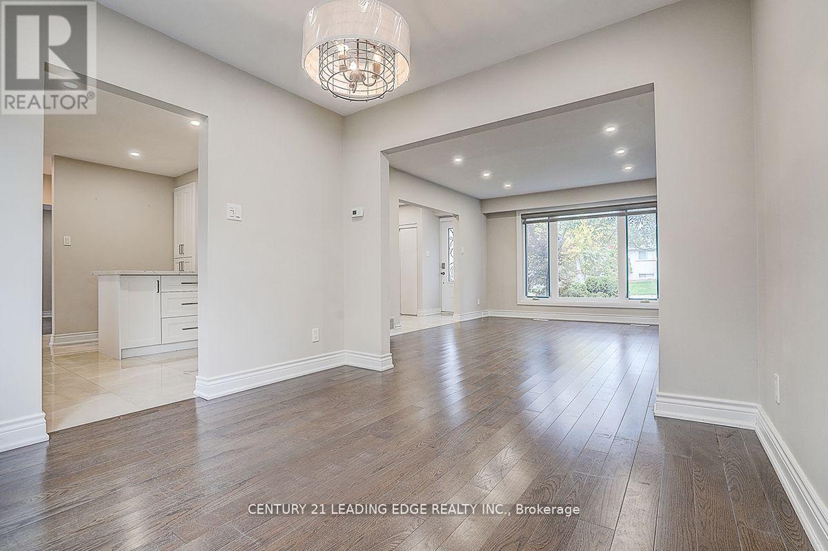 83 Southdale Drive, Markham, Ontario  L3P 1K1 - Photo 12 - N12749950