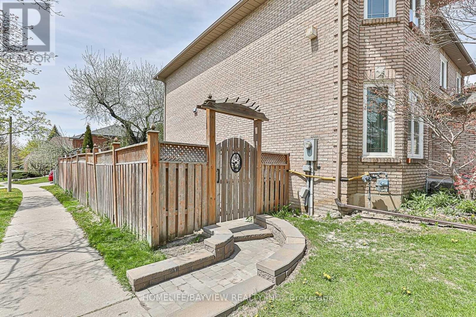 3 Wilfred Court, Richmond Hill, Ontario  L4C 8P9 - Photo 20 - N12750006