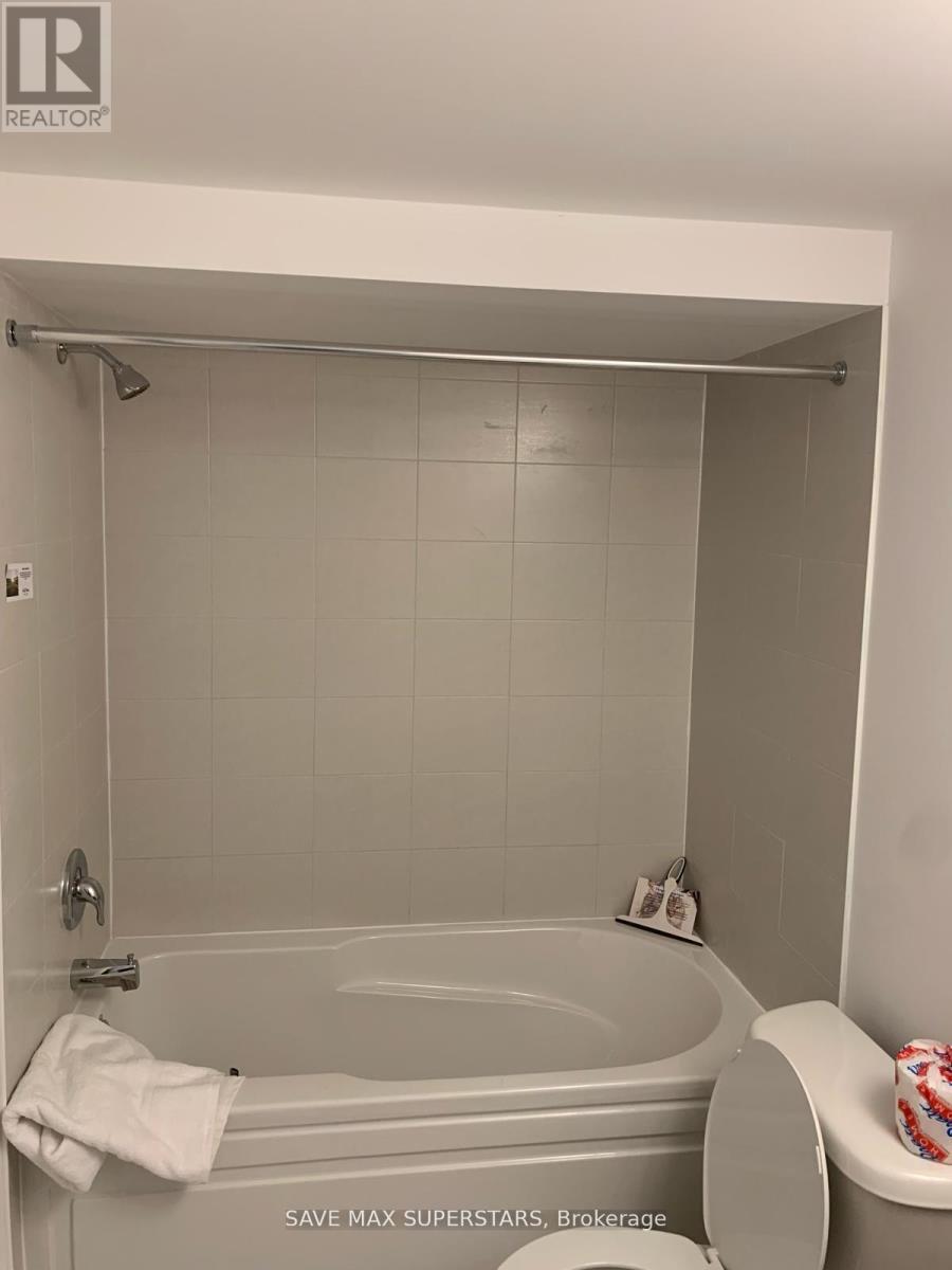 41 Pumpkin Corner Crescent, Barrie, Ontario  L9J 0T7 - Photo 7 - S12750024