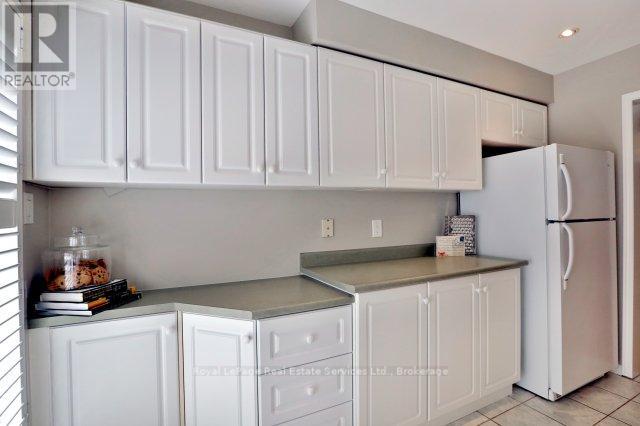 15 - 1276 Silvan Forest Drive, Burlington, Ontario  L7M 4V8 - Photo 13 - W12750130