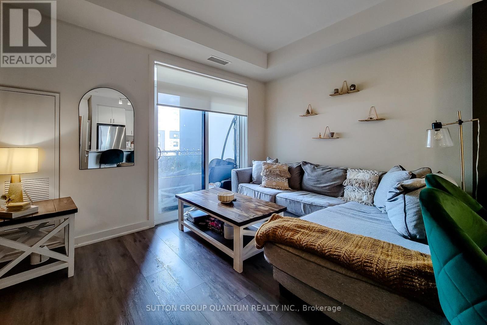 201 - 320 Plains Road E, Burlington, Ontario  L7T 0C1 - Photo 6 - W12750028