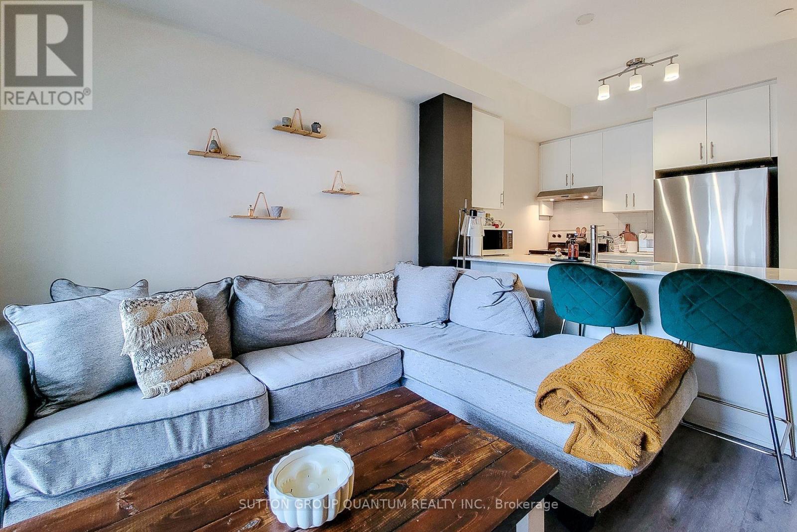 201 - 320 Plains Road E, Burlington, Ontario  L7T 0C1 - Photo 8 - W12750028