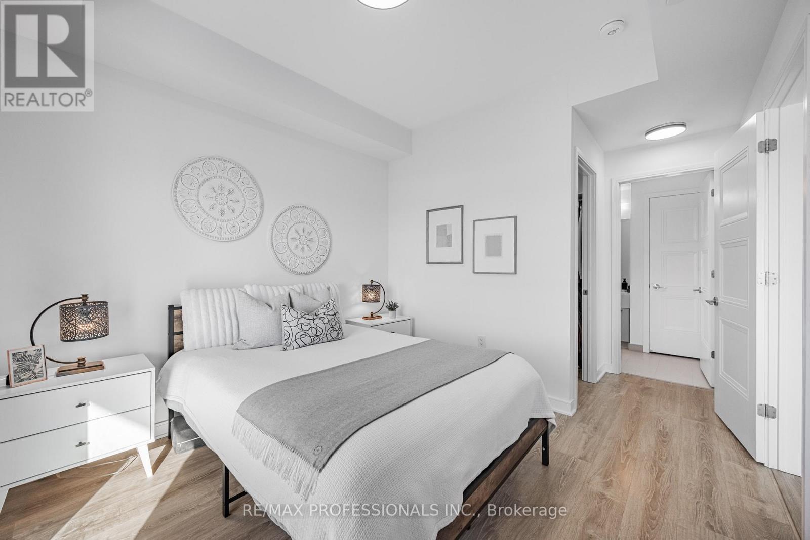 906 - 25 Neighbourhood Lane, Toronto, Ontario  M8Y 0C4 - Photo 14 - W12750048