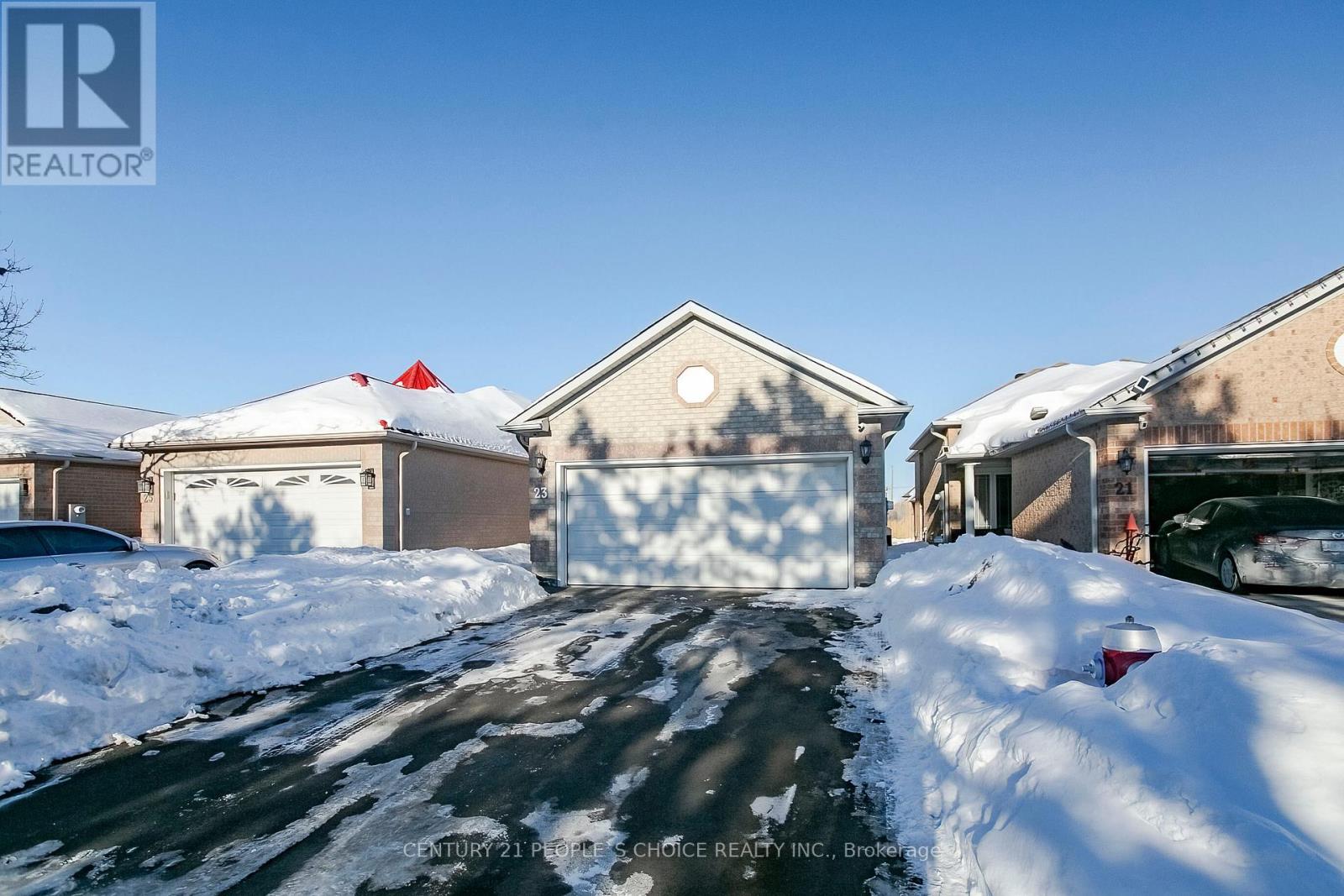 23 Silkwood Crescent, Brampton, Ontario  L6X 4L1 - Photo 2 - W12750054