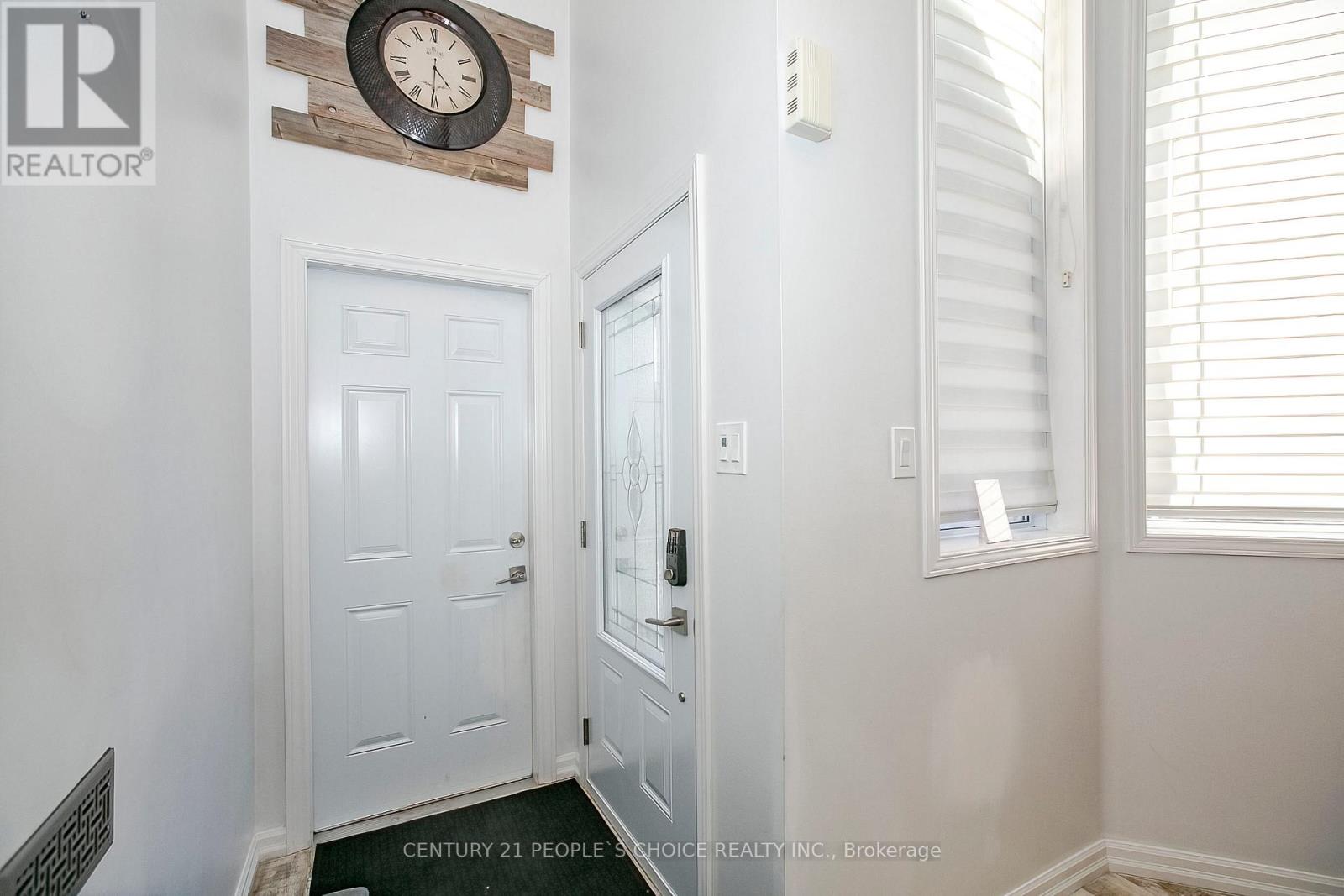 23 Silkwood Crescent, Brampton, Ontario  L6X 4L1 - Photo 6 - W12750054