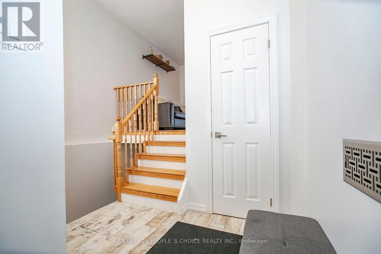 23 Silkwood Crescent, Brampton, Ontario  L6X 4L1 - Photo 7 - W12750054