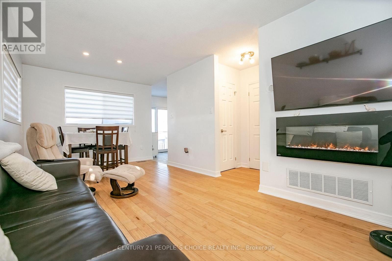 23 Silkwood Crescent, Brampton, Ontario  L6X 4L1 - Photo 9 - W12750054