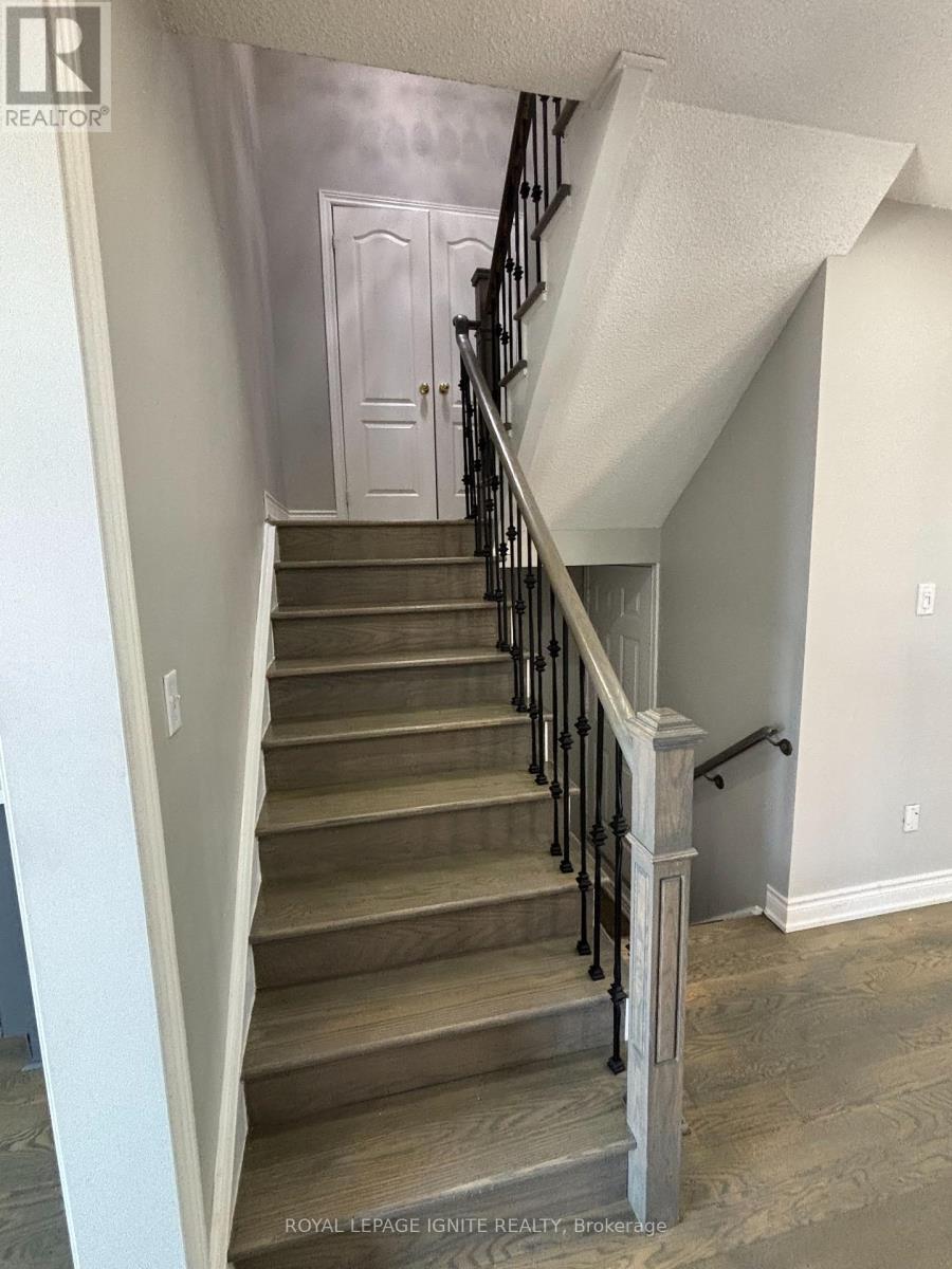 4889 Yorkshire Avenue, Mississauga, Ontario  L4Z 4H6 - Photo 7 - W12646730