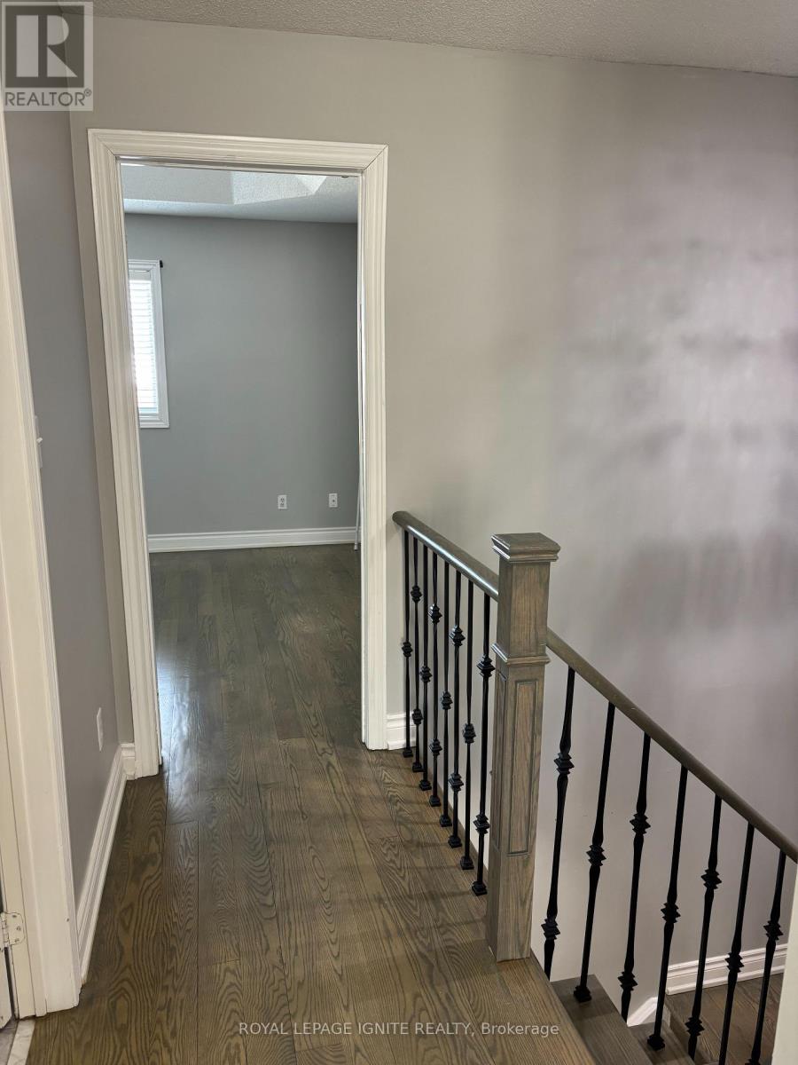 4889 Yorkshire Avenue, Mississauga, Ontario  L4Z 4H6 - Photo 9 - W12646730