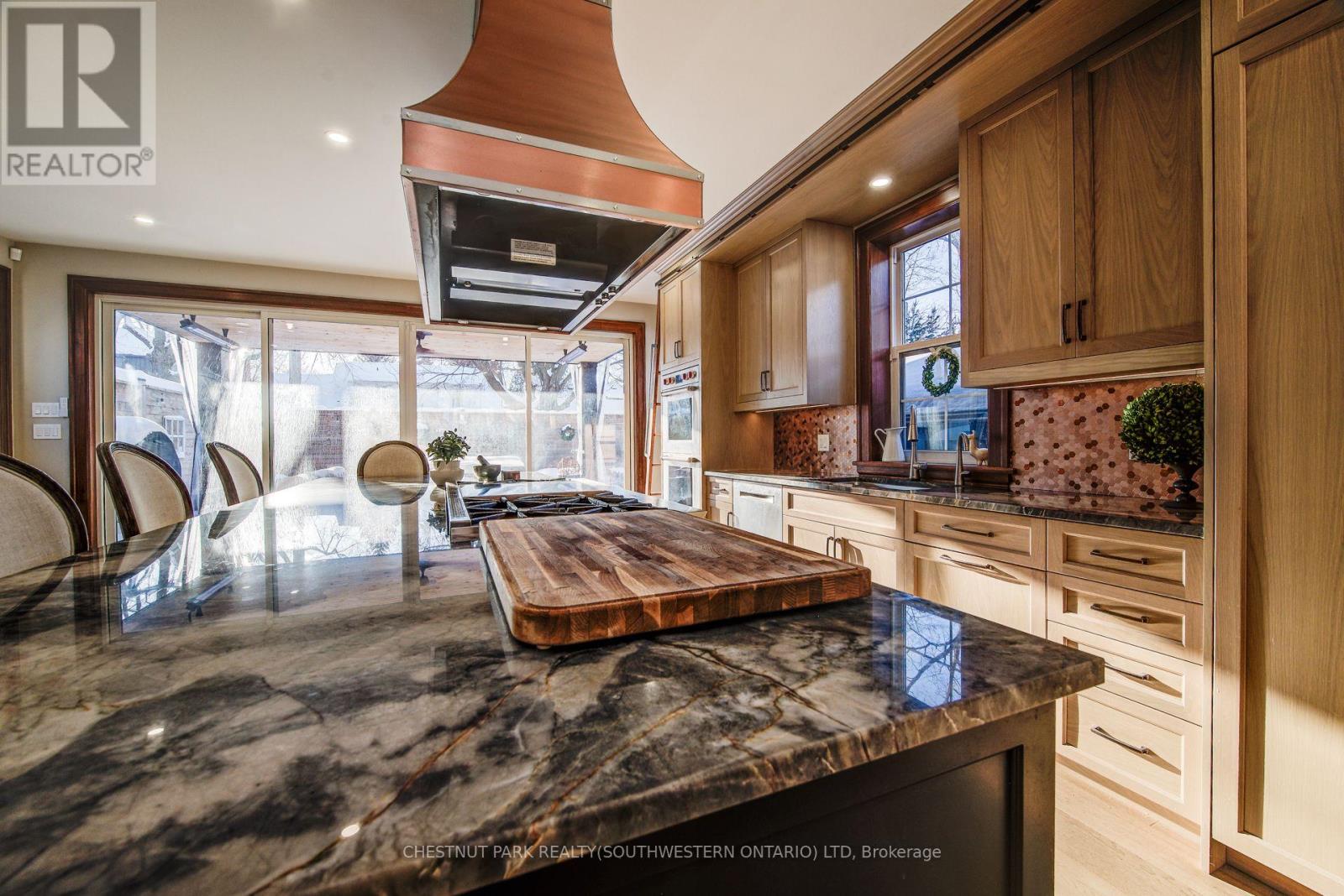 107 Earl Street, Kitchener, Ontario  N2M 2V8 - Photo 13 - X12750034