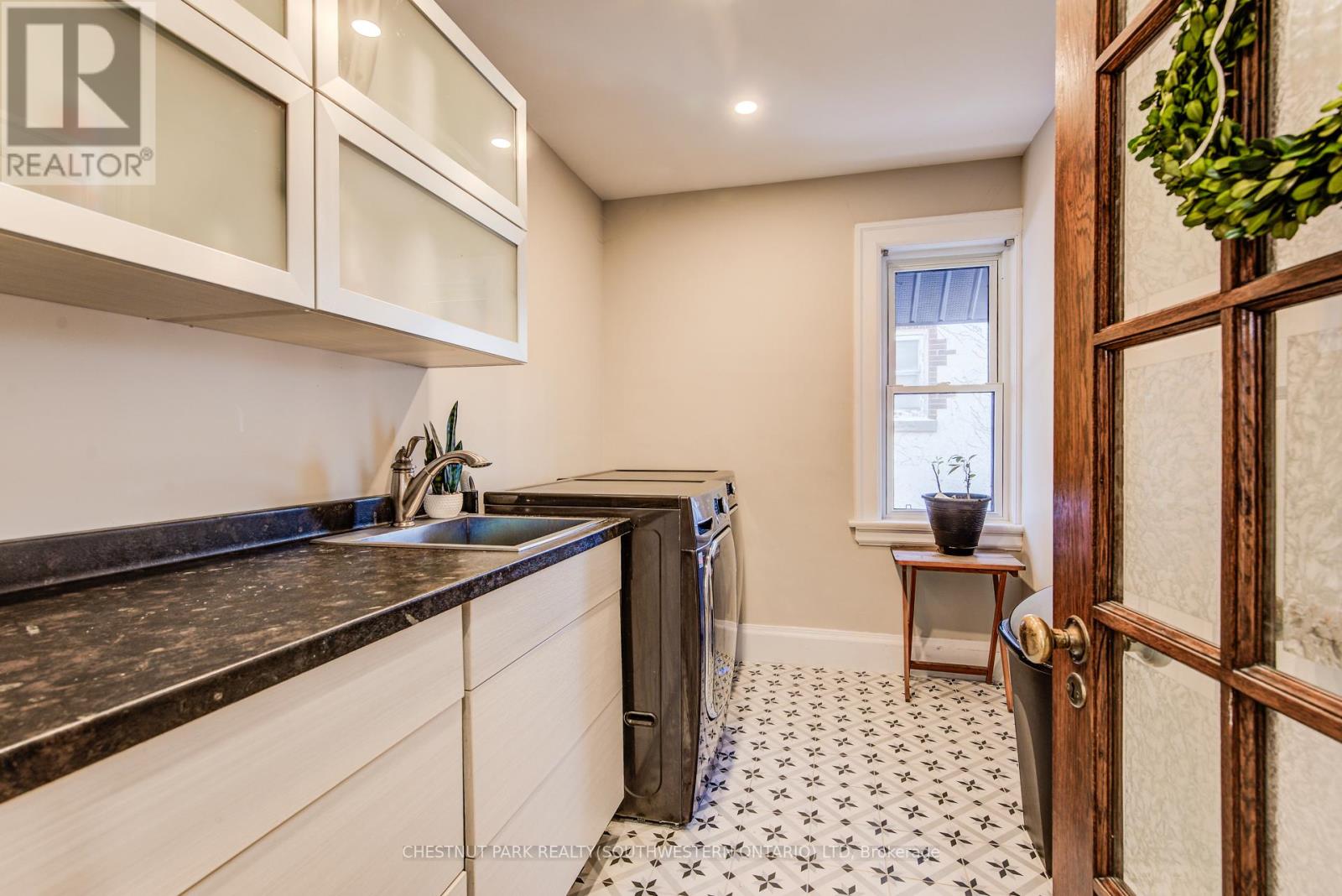 107 Earl Street, Kitchener, Ontario  N2M 2V8 - Photo 27 - X12750034