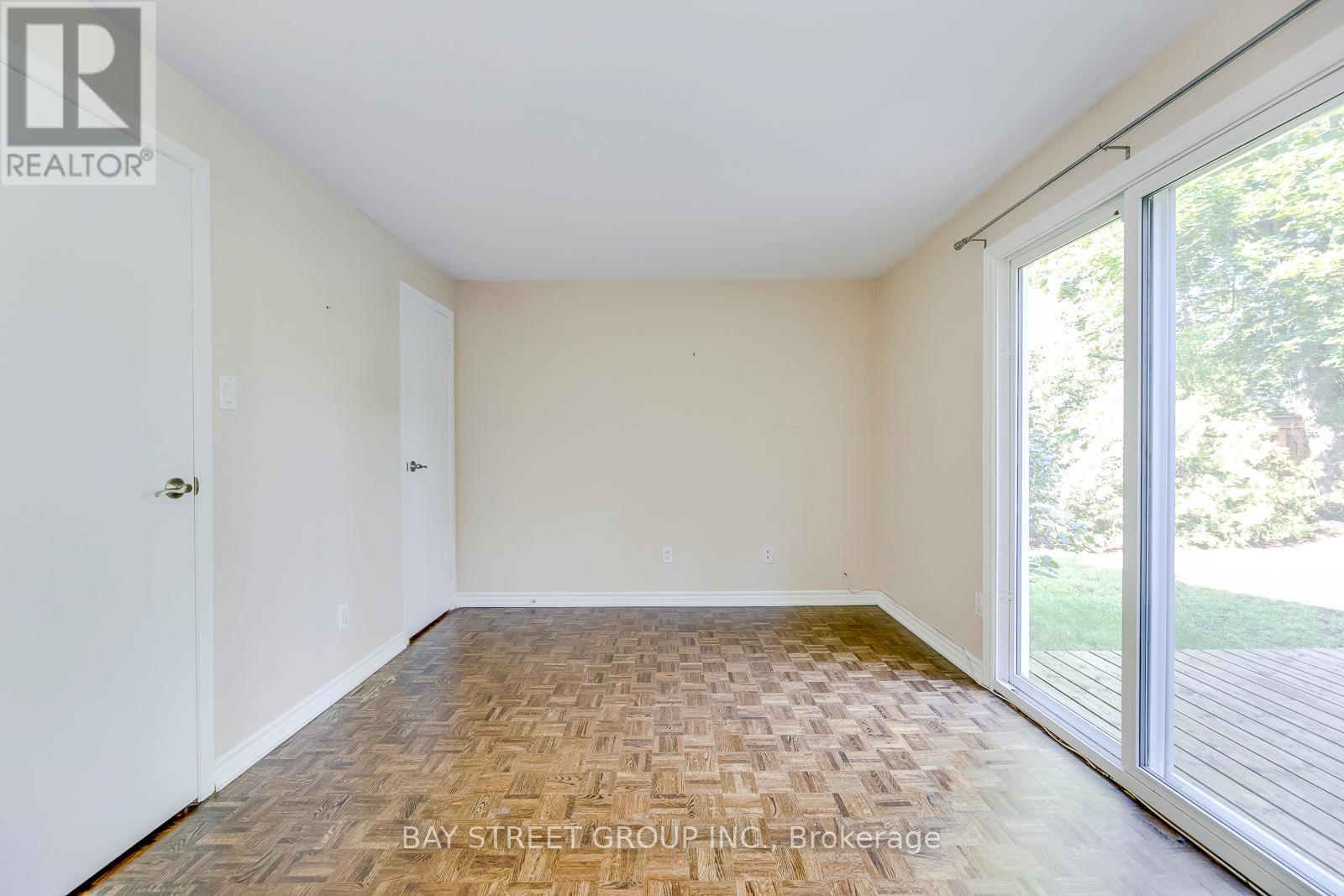 2281 Devon Road, Oakville, Ontario  L6J 5R2 - Photo 16 - W12728030