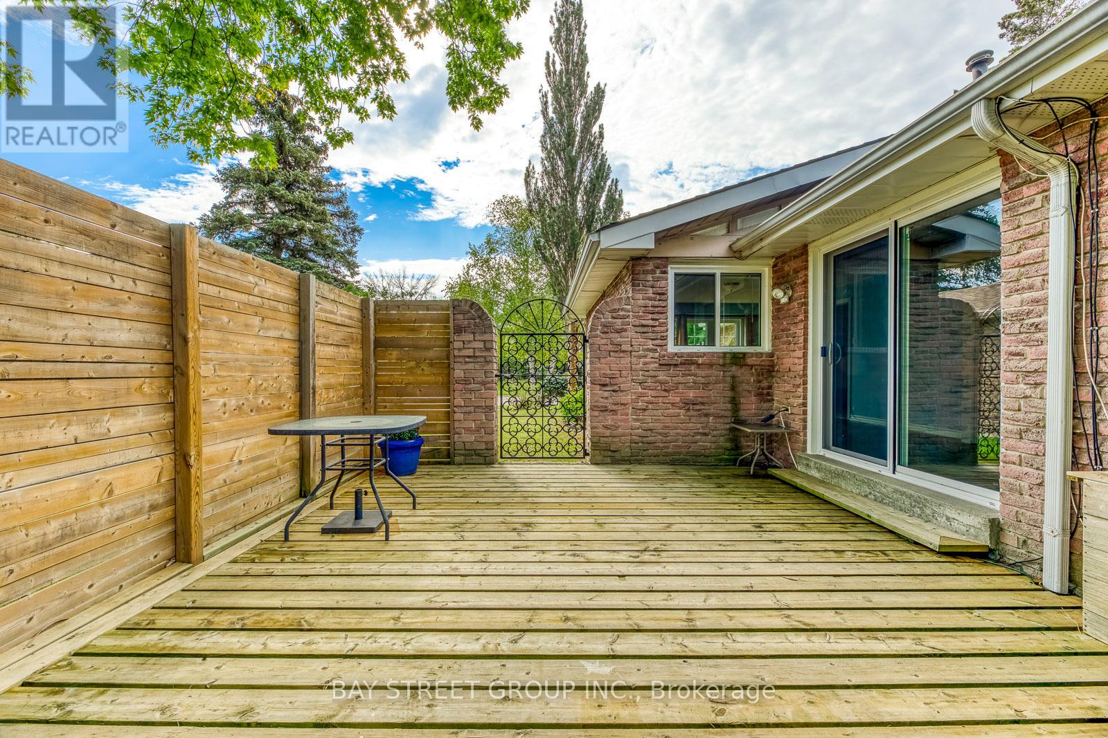 2281 Devon Road, Oakville, Ontario  L6J 5R2 - Photo 38 - W12728030