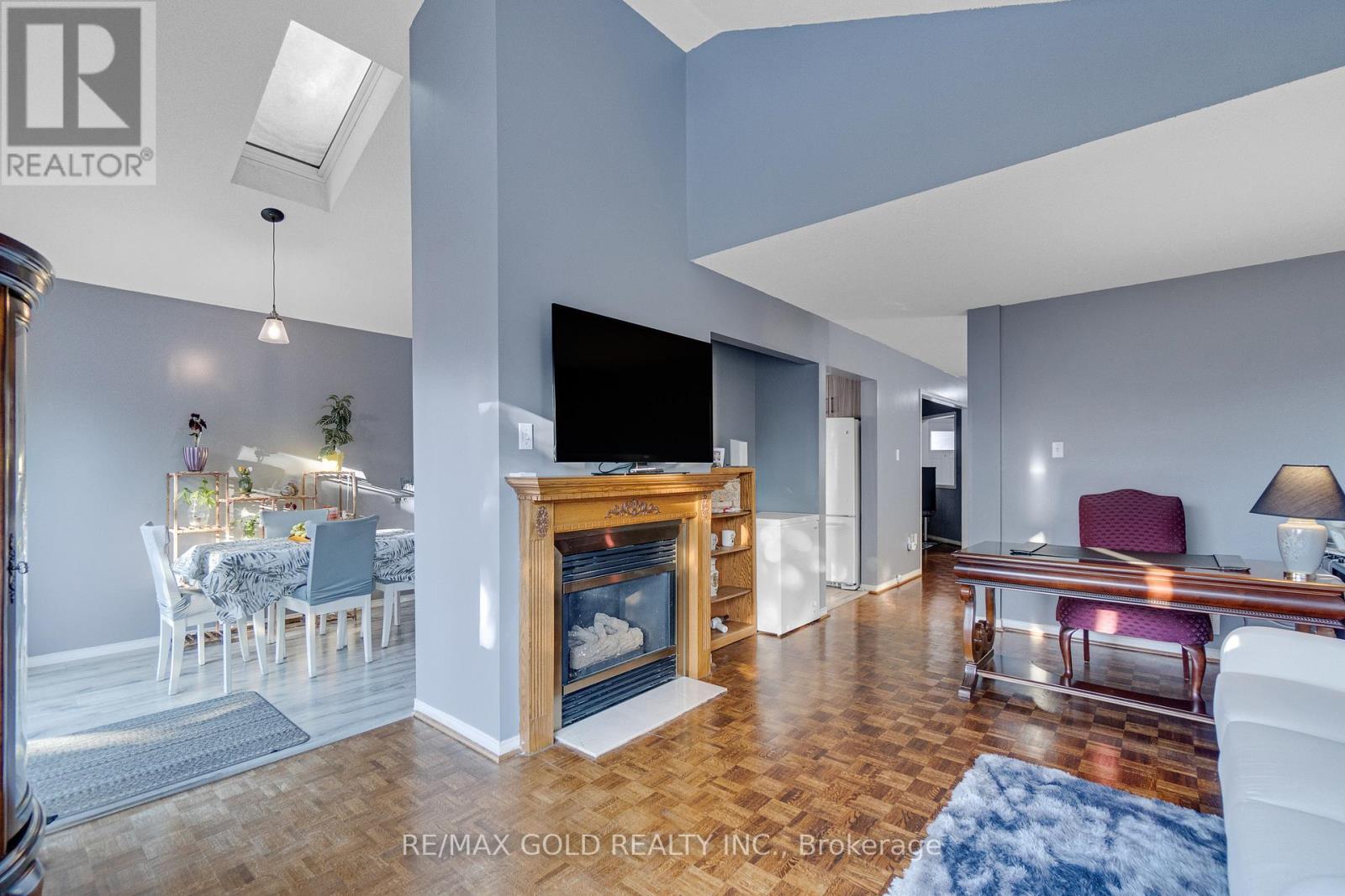 5 Furrows End, Brampton, Ontario  L6Z 4S5 - Photo 10 - W12749150