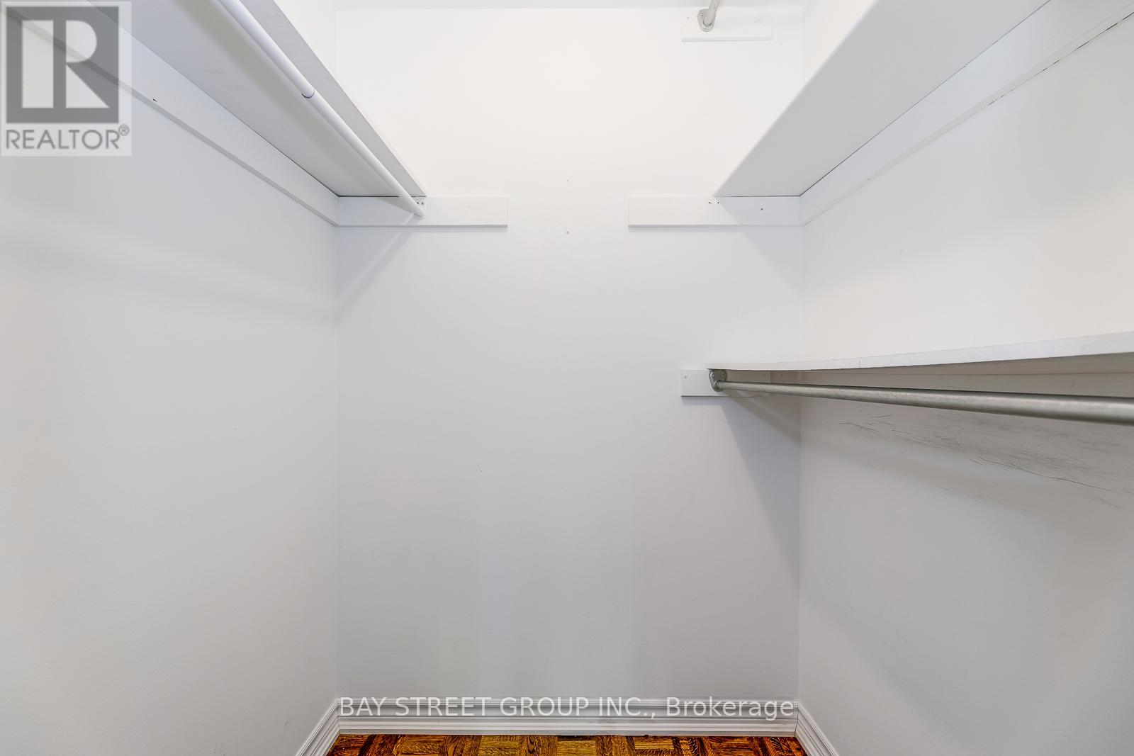 2281 Devon Road, Oakville, Ontario  L6J 5R2 - Photo 18 - W12728030