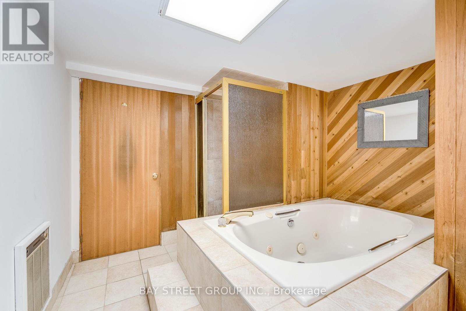 2281 Devon Road, Oakville, Ontario  L6J 5R2 - Photo 35 - W12728030