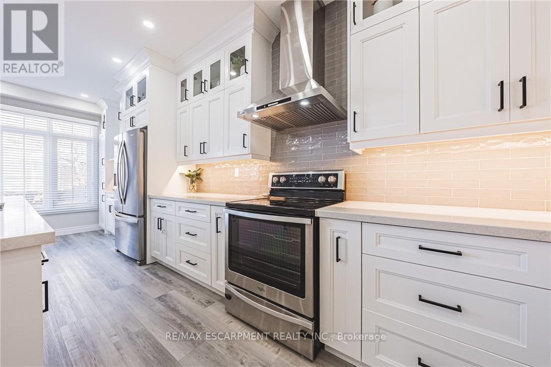 66 Deepcoral Court, Brampton, Ontario  L6V 4P7 - Photo 16 - W12749290