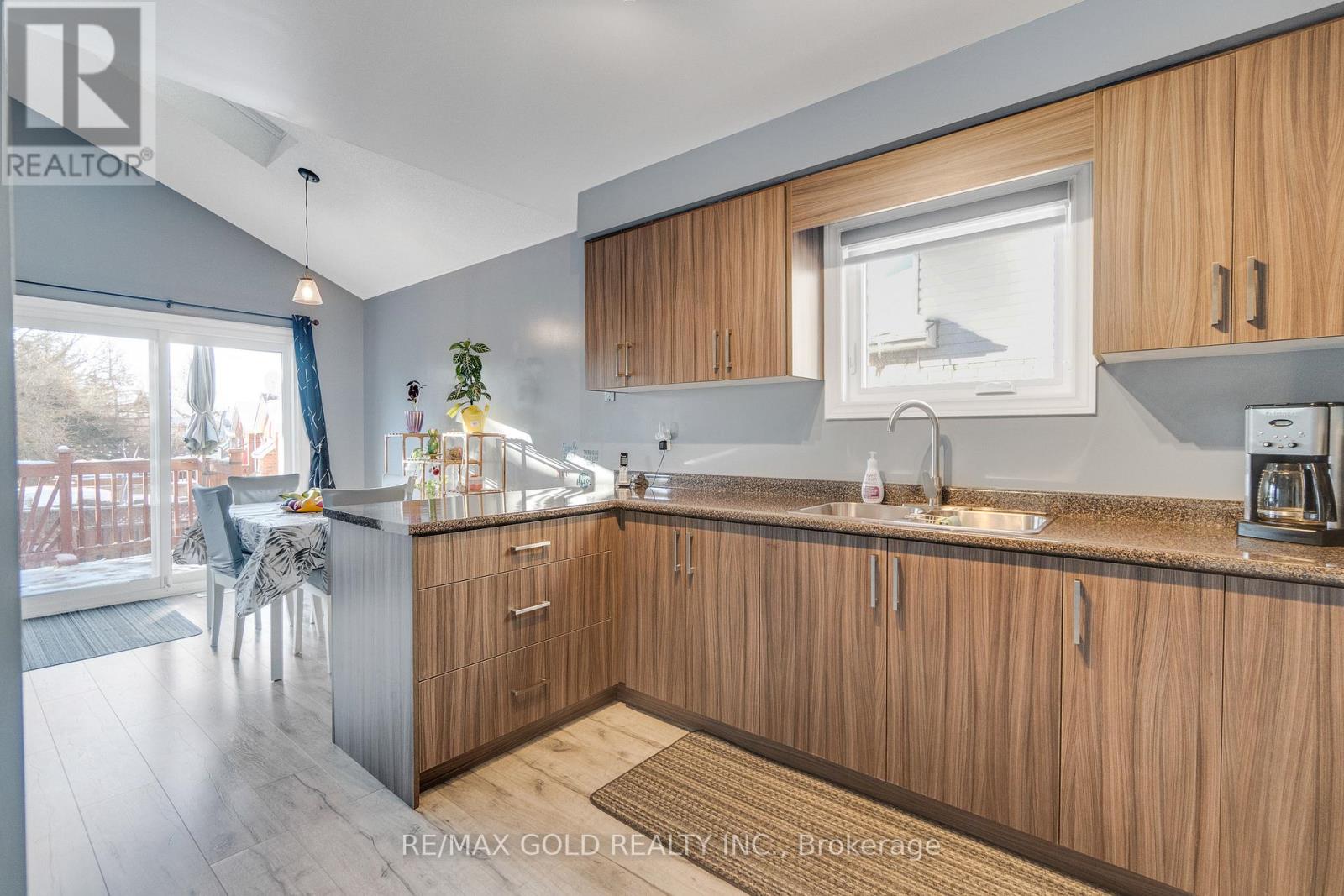 5 Furrows End, Brampton, Ontario  L6Z 4S5 - Photo 14 - W12749150