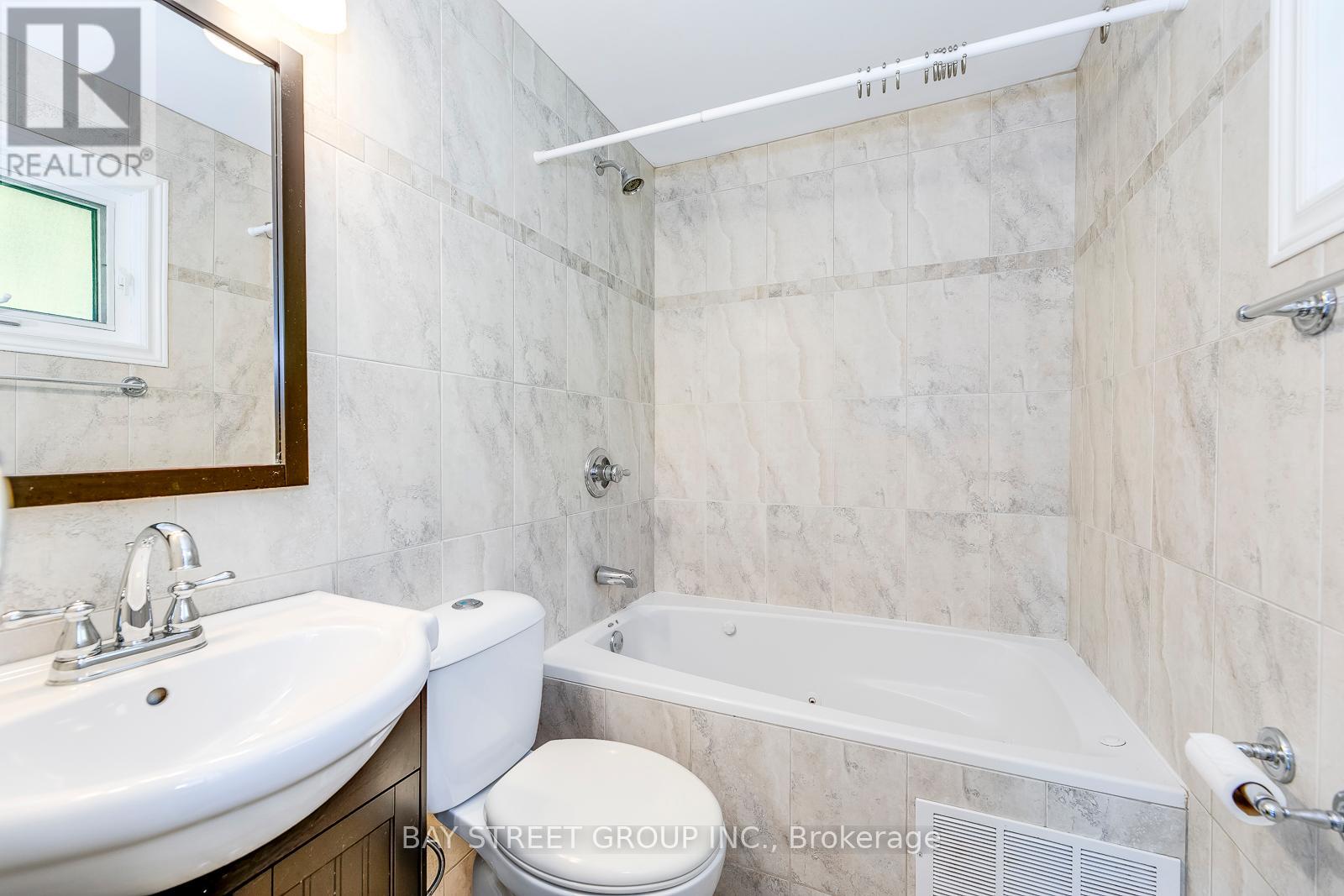 2281 Devon Road, Oakville, Ontario  L6J 5R2 - Photo 19 - W12728030